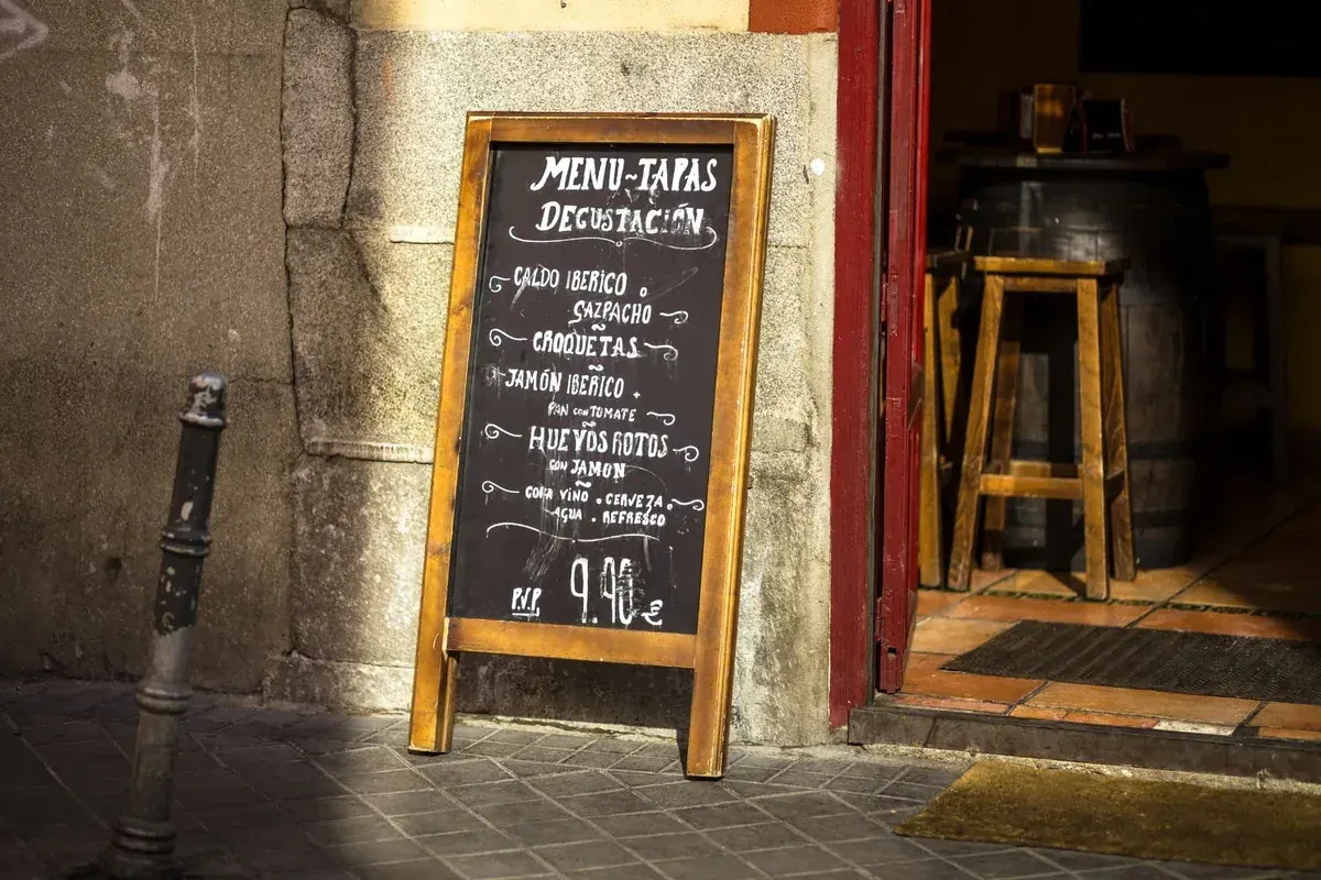 Nuevo menú de tapas · Salón